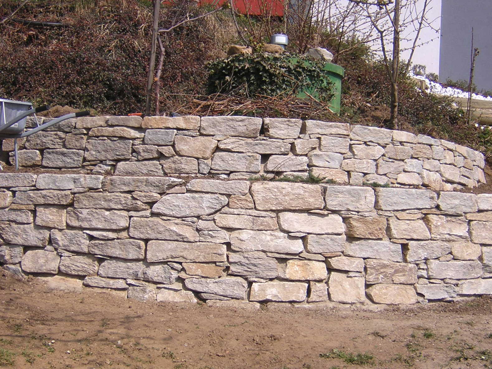 Vockenberger Gneis Trockensteinmauerwerk