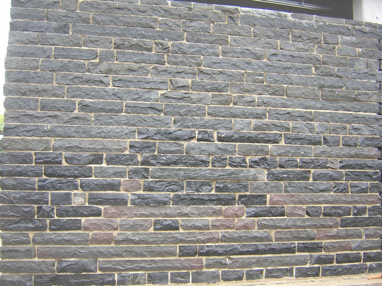 Basaltsteinmauerwerk